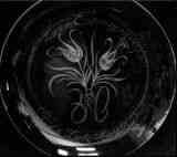 Glasteller mit Blume und Text zur Hochzeit